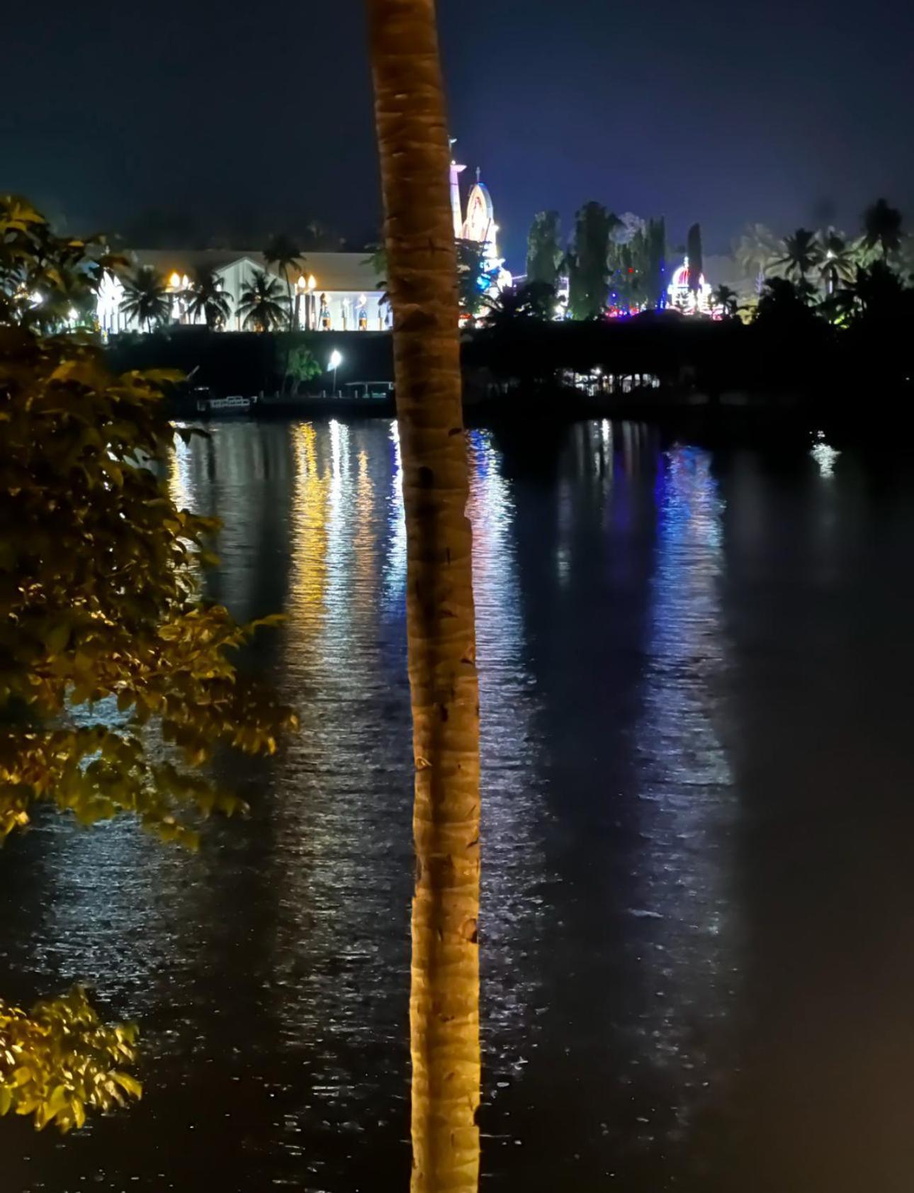 Jaladarshini Lakeside Gardens Bed & Breakfast Kollam Dış mekan fotoğraf